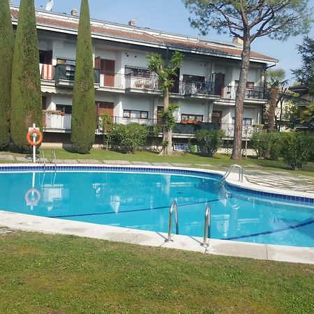 Lucky Apartment 2 Сирмионе Экстерьер фото