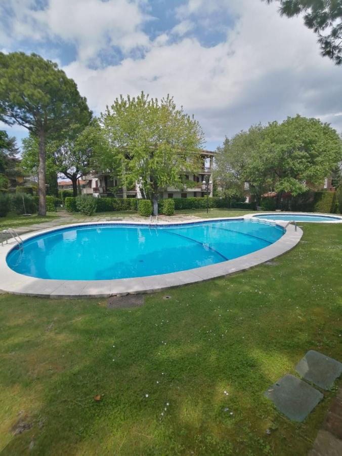 Lucky Apartment 2 Сирмионе Экстерьер фото